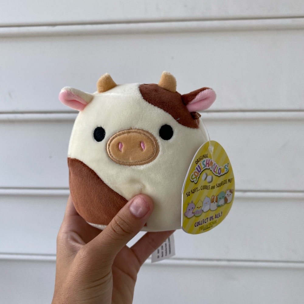 Ronnie the Cow Squishmallow